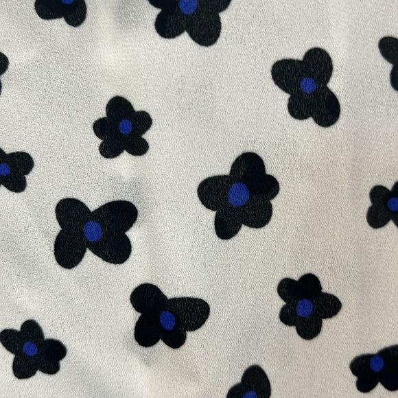 Marc Cain Button up Shirt Front Bow Floral White Black Blue size 5 - Picture 7 of 16